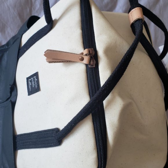 Petunia Pickle Bottom Diaper Bag - USED - Great Condition - Picture 4 of 7